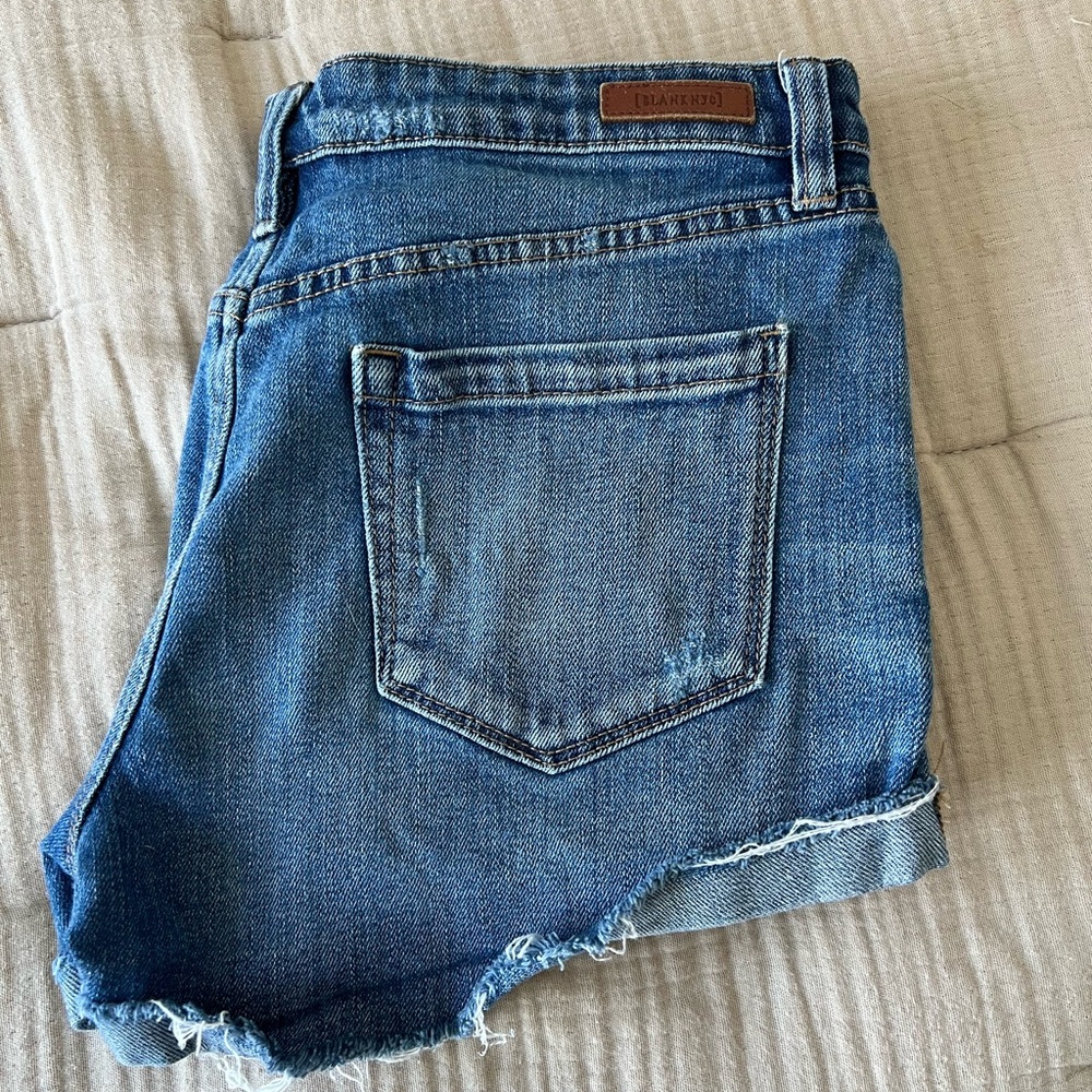 Blank NYC Tomboy Short